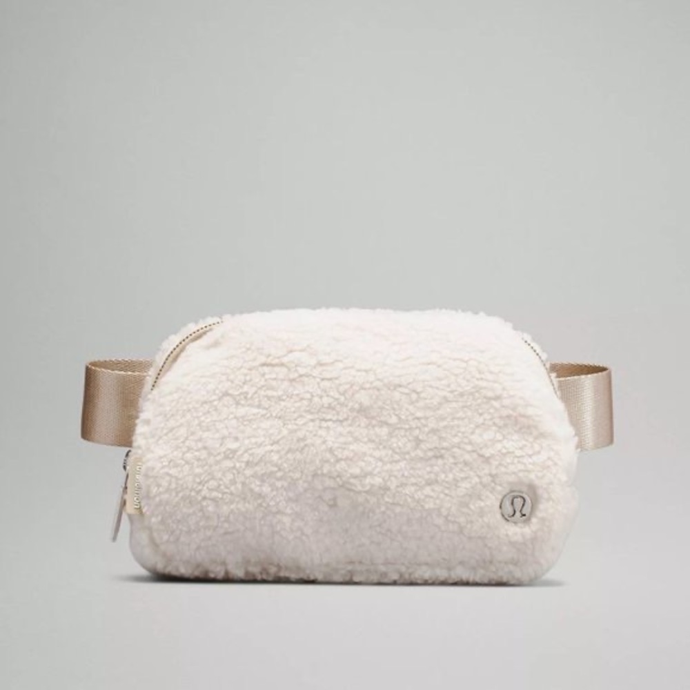 NWT Lululemon Everywhere Fleece Belt Bag (Natural Ivory/Trench)- LU9B18S